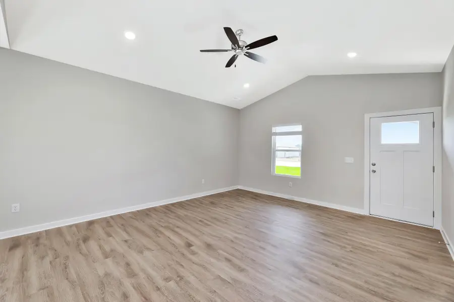 9515 E Hurst St, Wichita, KS 67210 - Image #2