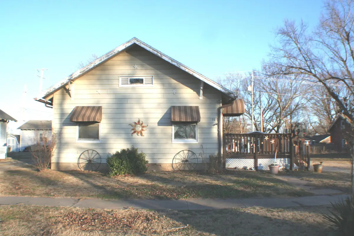 616 N School St, Augusta, KS 67010 - Image #1