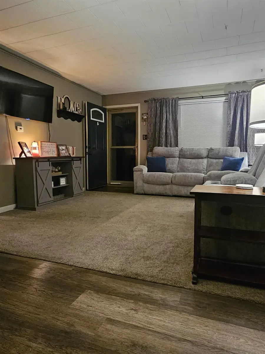 1318 N 11th St, Arkansas City, KS 67005 - Image #2