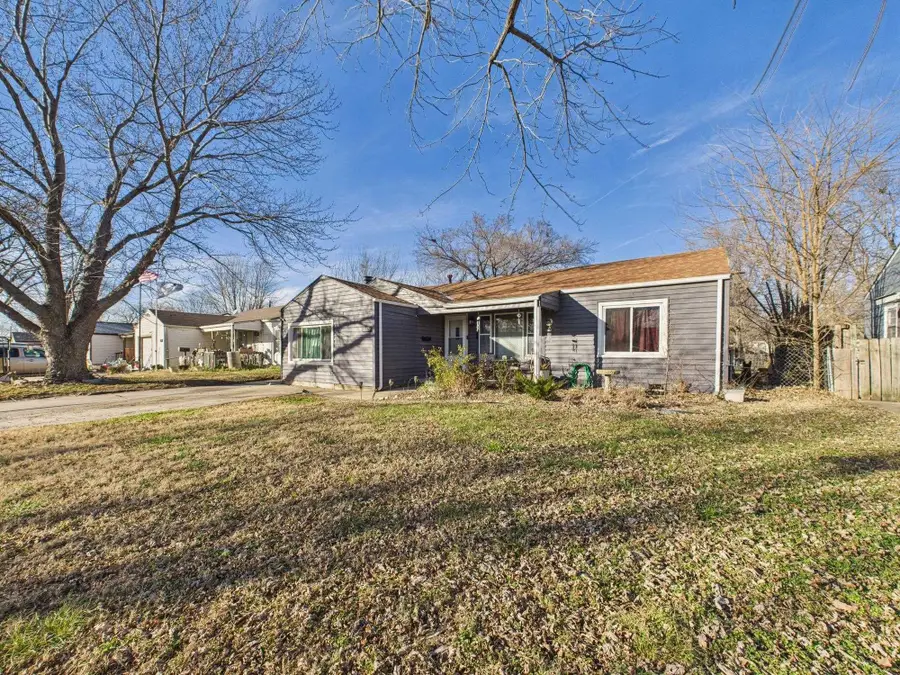 332 W Benway St, Wichita, KS 67217 - Image #2