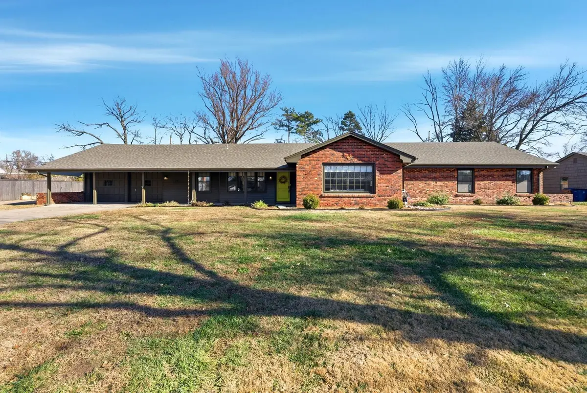 120 S Morningside St, Wichita, KS 67218 - Image #1