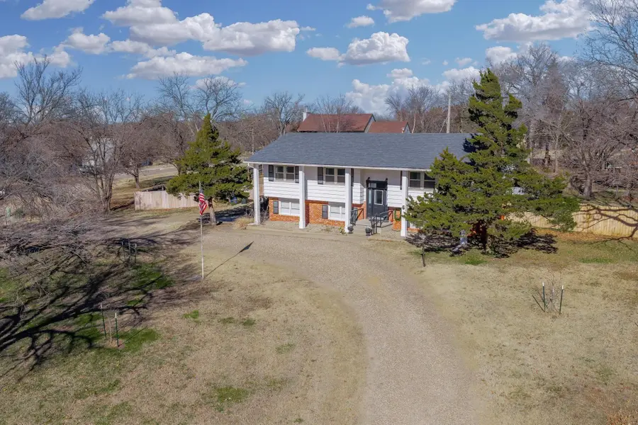 6 Lakeside Dr, Augusta, KS 67010 - Image #3