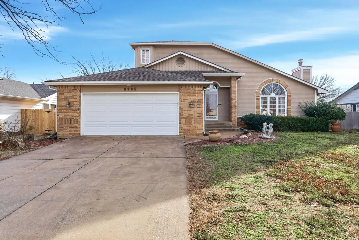 8905 E Parkmont Dr, Wichita, KS 67207 - Image #1