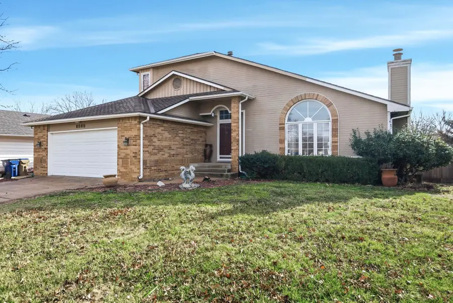 8905 E Parkmont Dr, Wichita, KS 67207 - Image #2