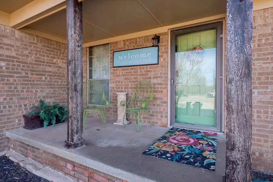 3 Lake Park Ct, Winfield, KS 67156 - Image #2