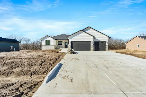 675 S Arbor Valley Way, Valley Center, KS 67147