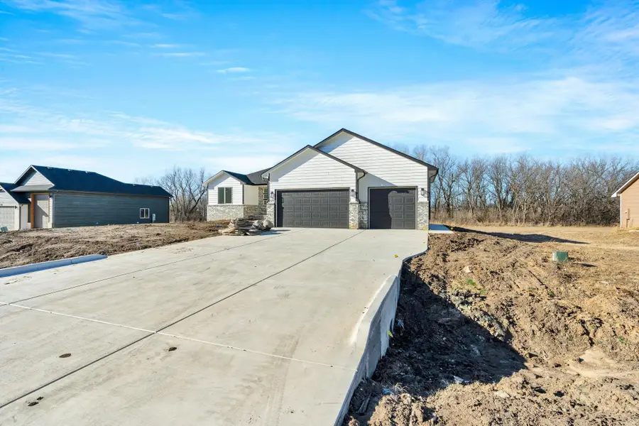 675 S Arbor Valley Way, Valley Center, KS 67147 - Image #2