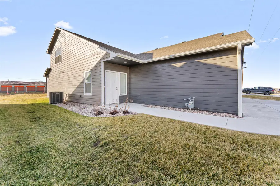 2732 Tim Rogers Ln, Salina, KS 67401 - #2