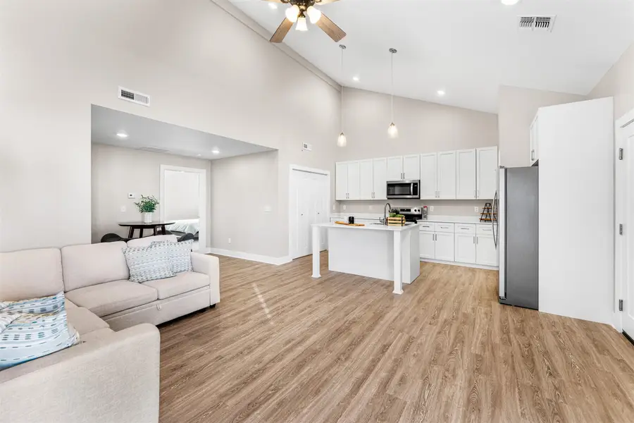 2732 Tim Rogers Ln, Salina, KS 67401 - #3