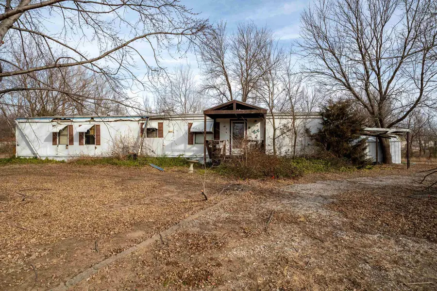 420 E Nicole Cir, Haysville, KS 67060 - Image #2