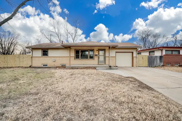 1347 N Kokomo Ave, Derby, KS 67037