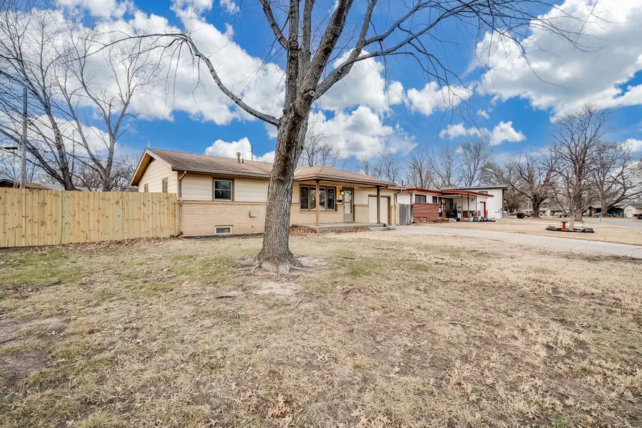 1347 N Kokomo Ave, Derby, KS 67037 - Image #2