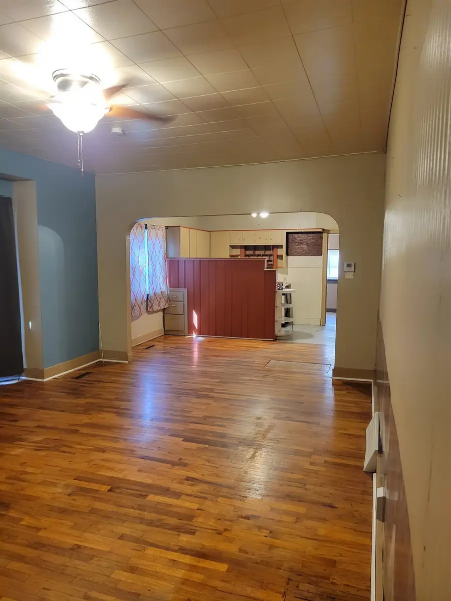 413 E 7th St, Concordia, KS 66901 - Image #2