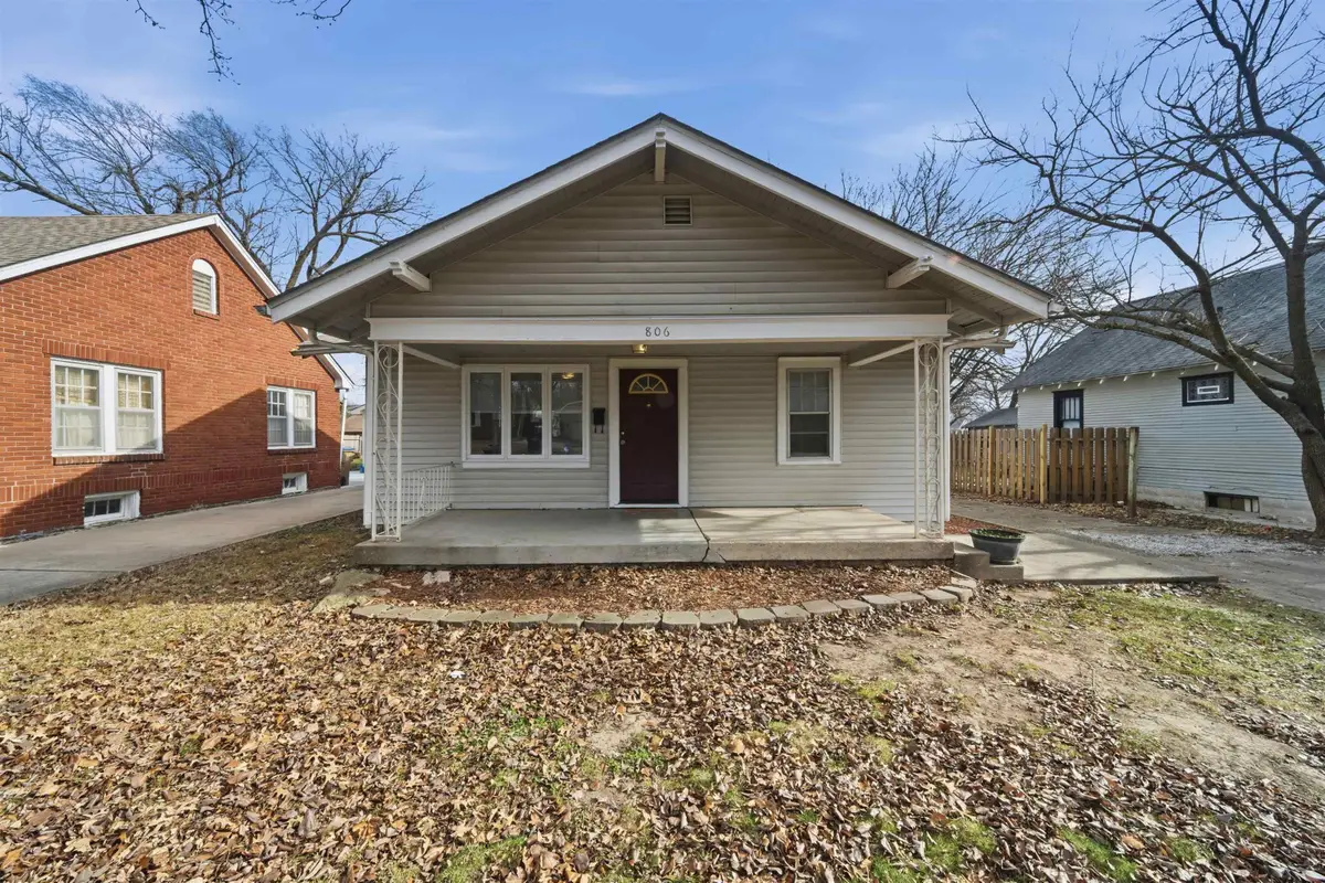 806 N Terrace Dr, Wichita, KS 67208 - Image #1