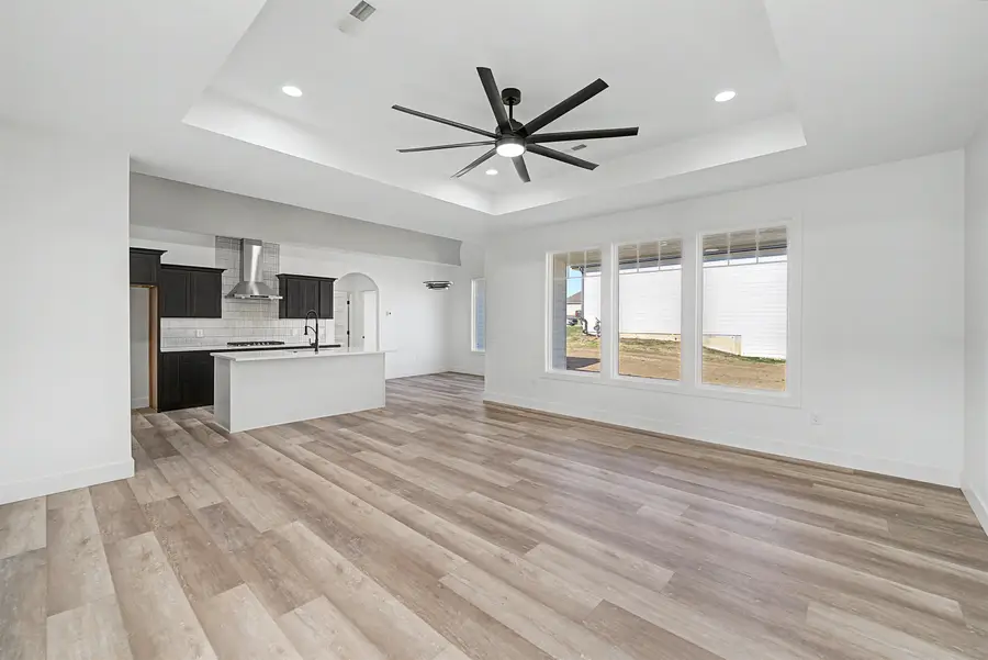 2210 Huntwood Dr, Salina, KS 67401 - #3