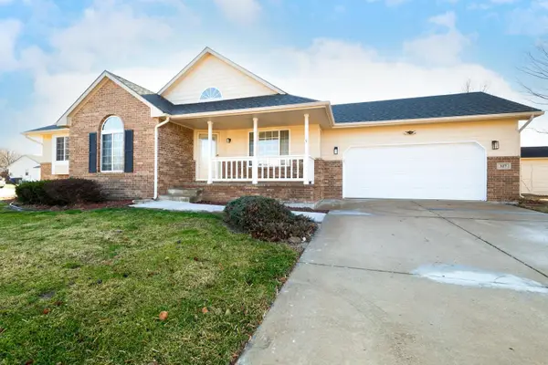 327 Victoria Rd., Newton, KS 67114