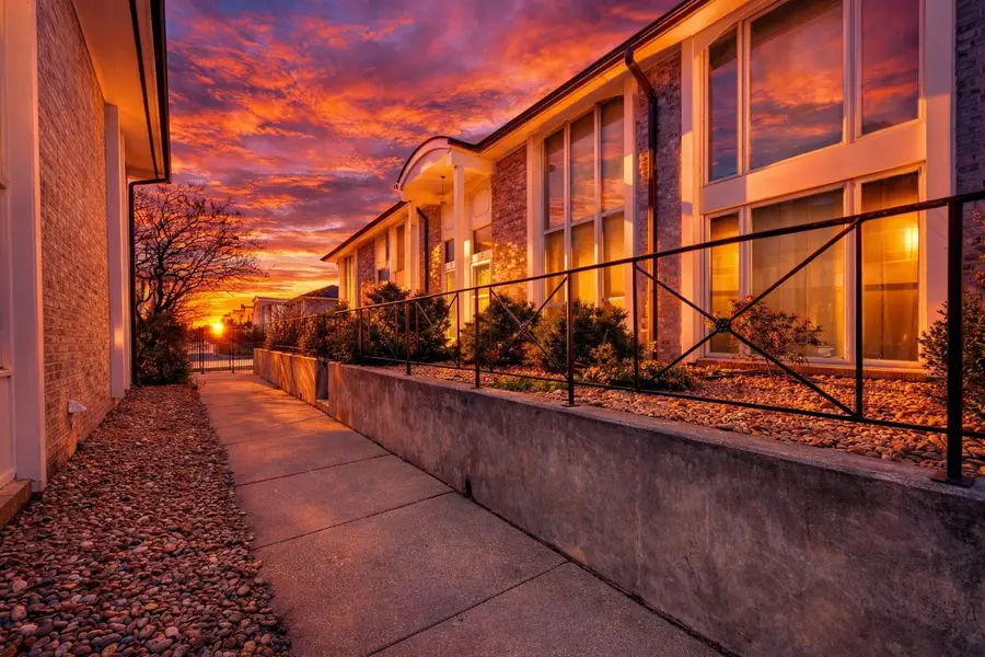 725 N Stackman Dr, Wichita, KS 67203 - Image #2