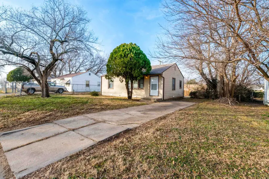 2343 N Volutsia St, Wichita, KS 67219 - Image #2