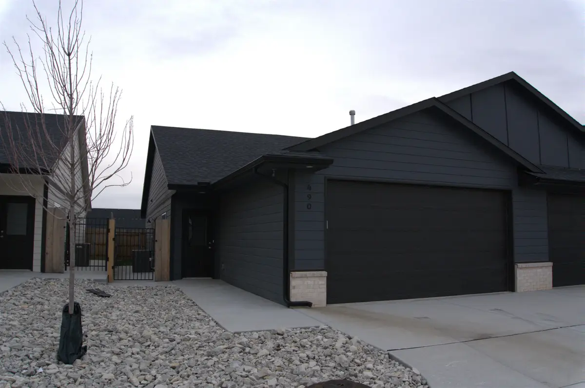 490 E Hayes St, Valley Center, KS 67147 - Image #1