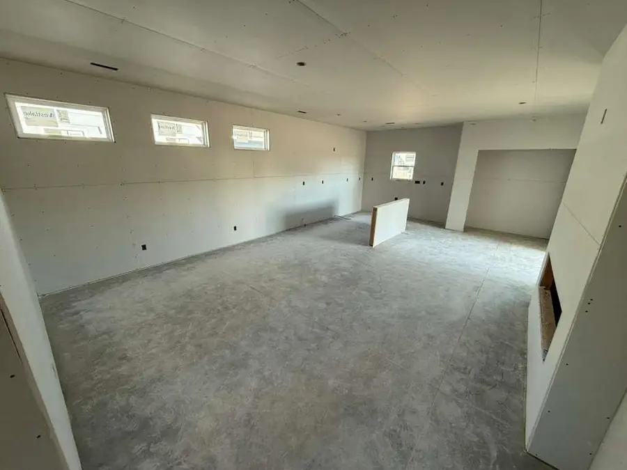 9002 E Forbes Cir., Bel Aire, KS 67226 - #3