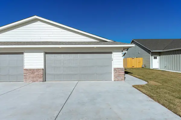604 Briarbrook Ln, Park City, KS 67147-8955