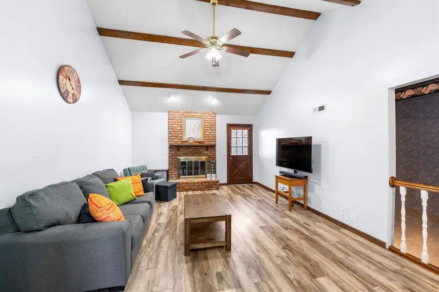 1364 Parkwood Dr, Salina, KS 67401 - Image #3