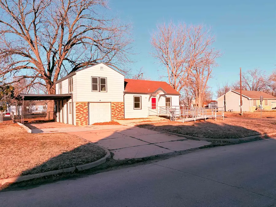 1701 S Millwood St, Wichita, KS 67213 - Image #2
