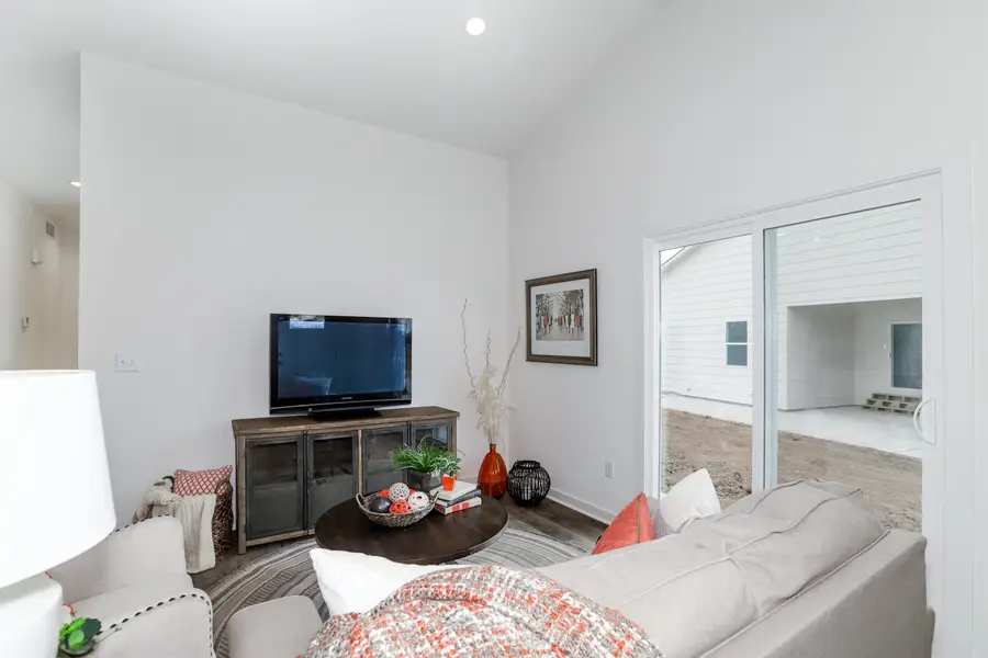 5336-5338 Pinecrest Ct N, Bel Aire, KS 67220 - Image #3