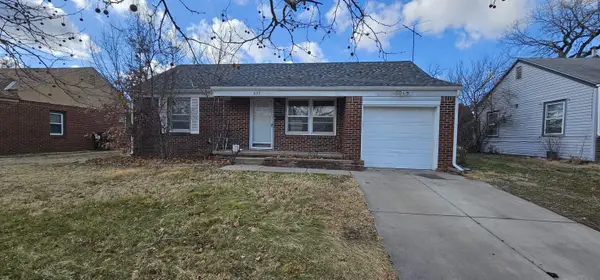 627 S Calhoun Dr., Wichita, KS 67207