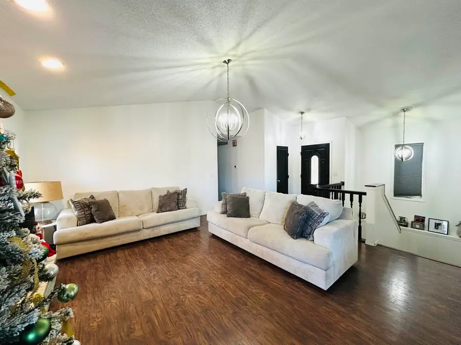 1822 N Redbarn Ln, Wichita, KS 67212 - Image #3