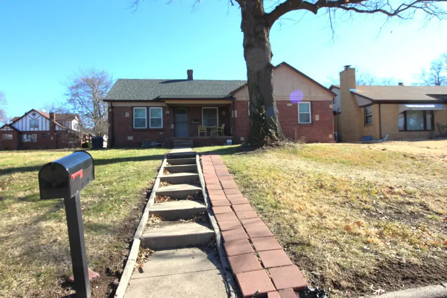 530 S Yale St, Wichita, KS 67218 - Image #2