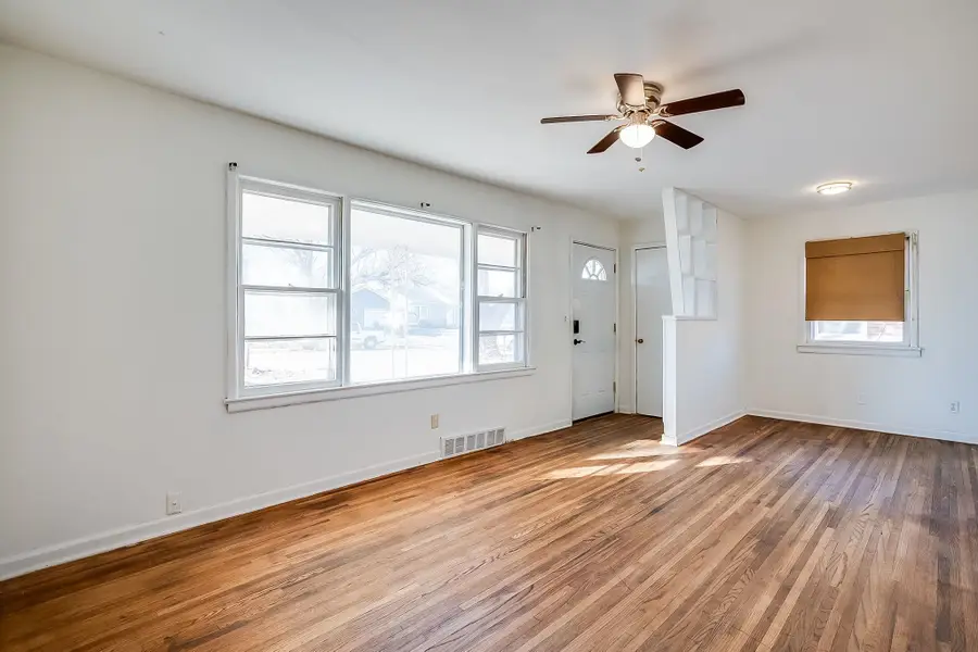 208 S Stearns, Haysville, KS 67060 - Image #3