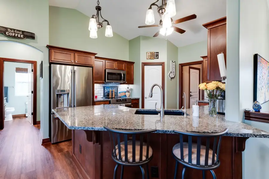 427 E Kay Ave, Haysville, KS 67060 - Image #3