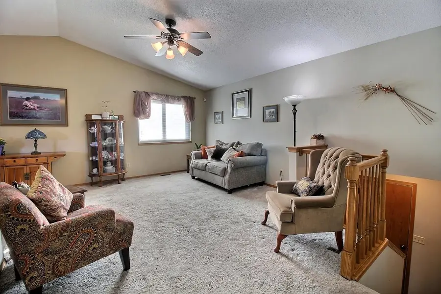 10901 W Blake Cir, Wichita, KS 67209 - Image #2
