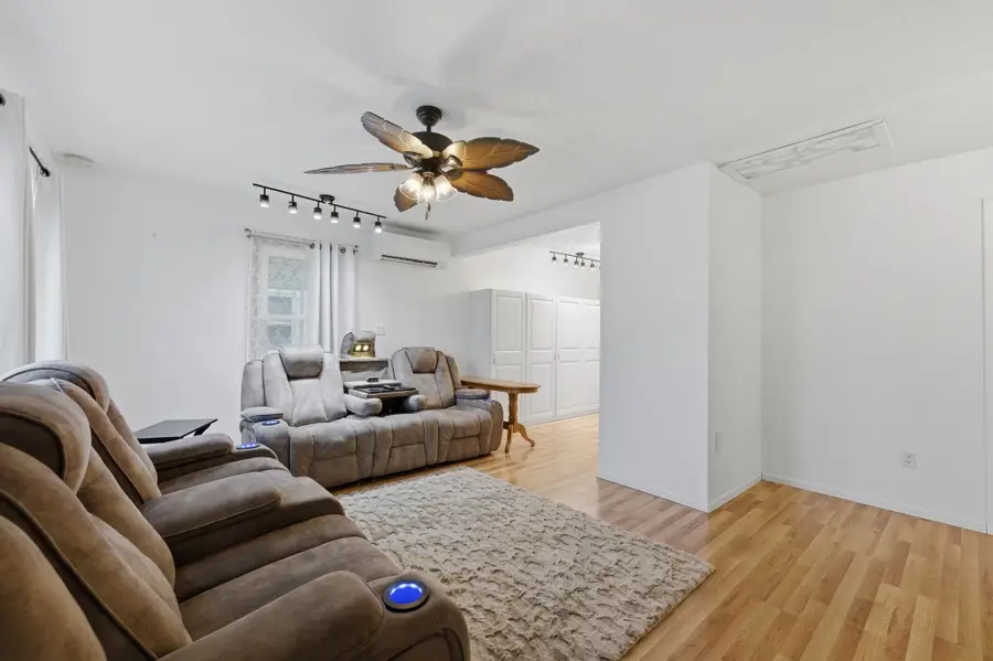 1818 N Hydraulic St, Wichita, KS 67214 - Image #3