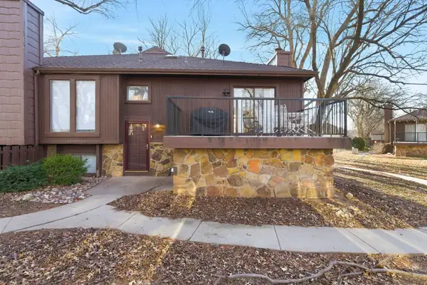 2421 S Yellowstone St Apt 2201, Wichita, KS 67215