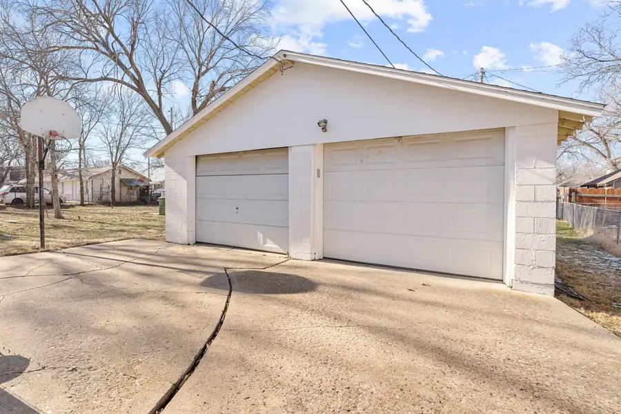408 S 12th St, Salina, KS 67401 - Image #2