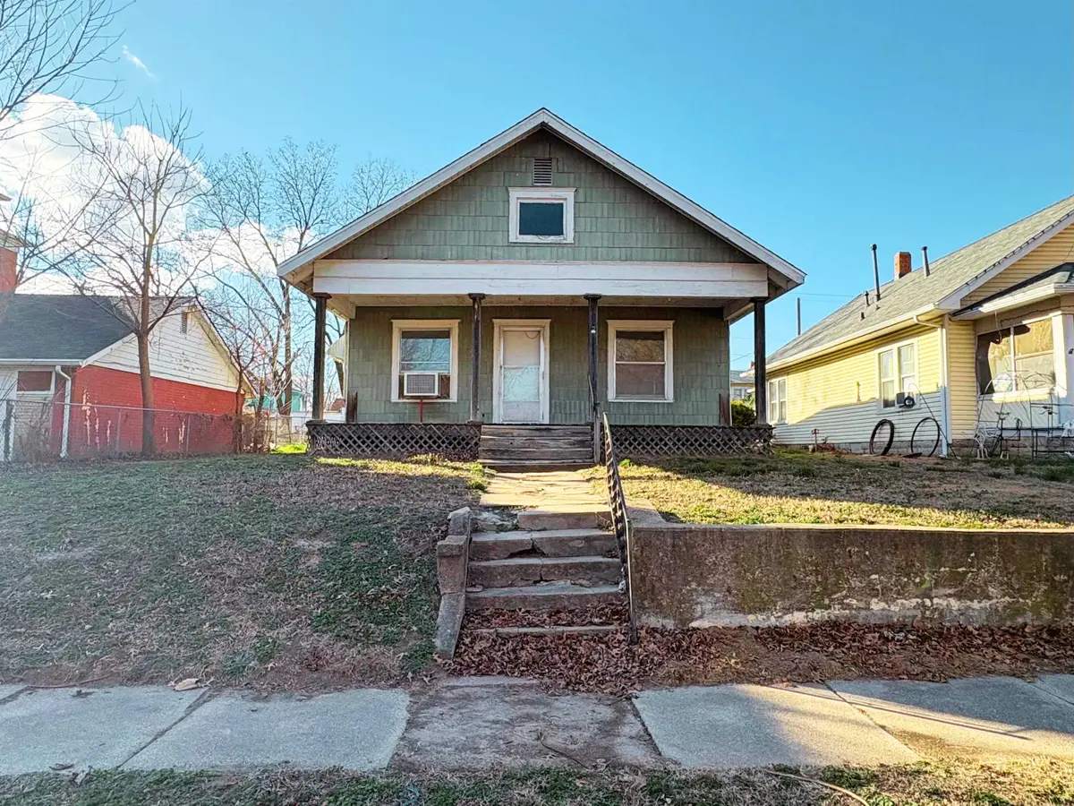 811 S D St, Arkansas City, KS 67005 - Image #1