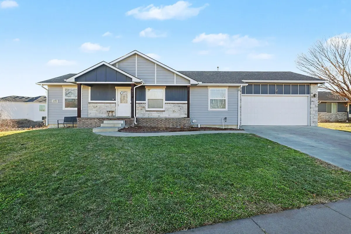 729 S Longbranch Dr, Maize, KS 67101 - Image #1