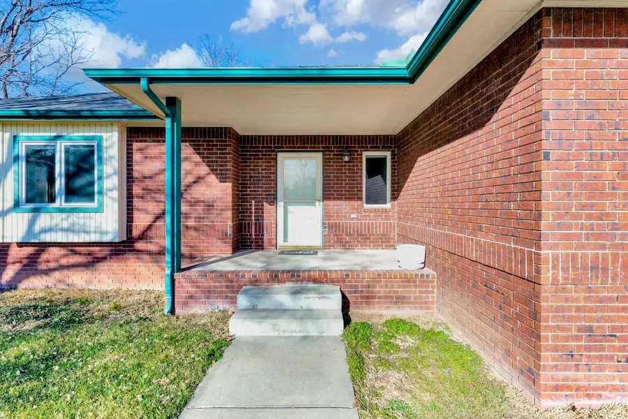 1729 N Timbercreek Dr, Mulvane, KS 67110 - Image #3