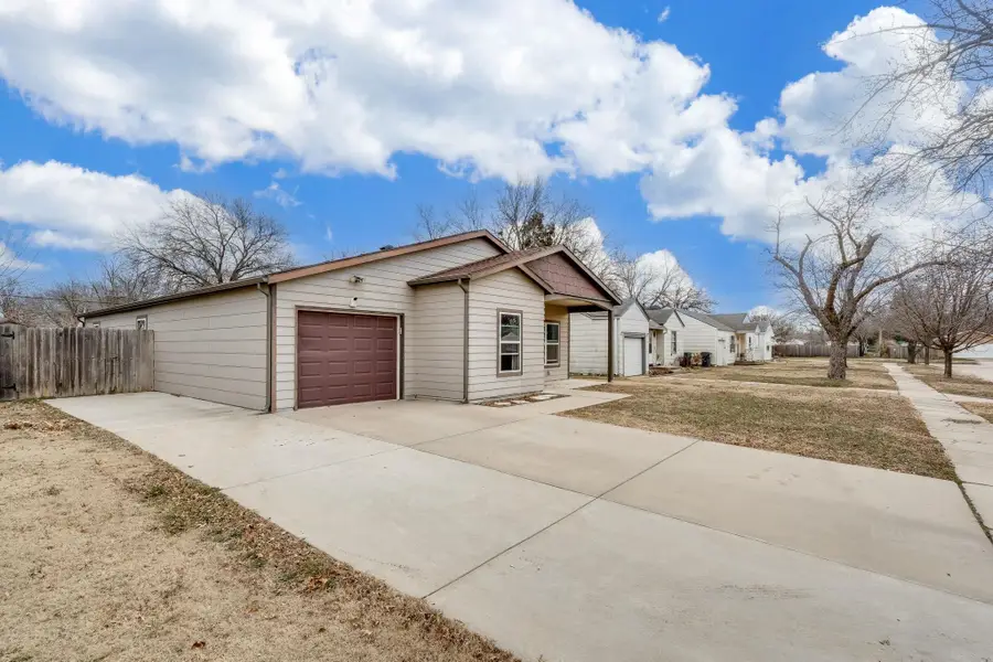 2146 S Green St, Wichita, KS 67211 - Image #3