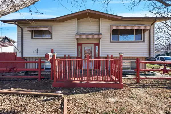 3054 S Gordon Ave, Wichita, KS 67217