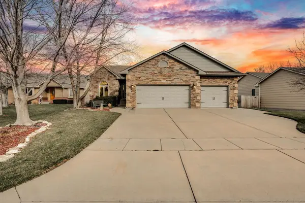 10118 W Bella Vista Ct, Wichita, KS 67212