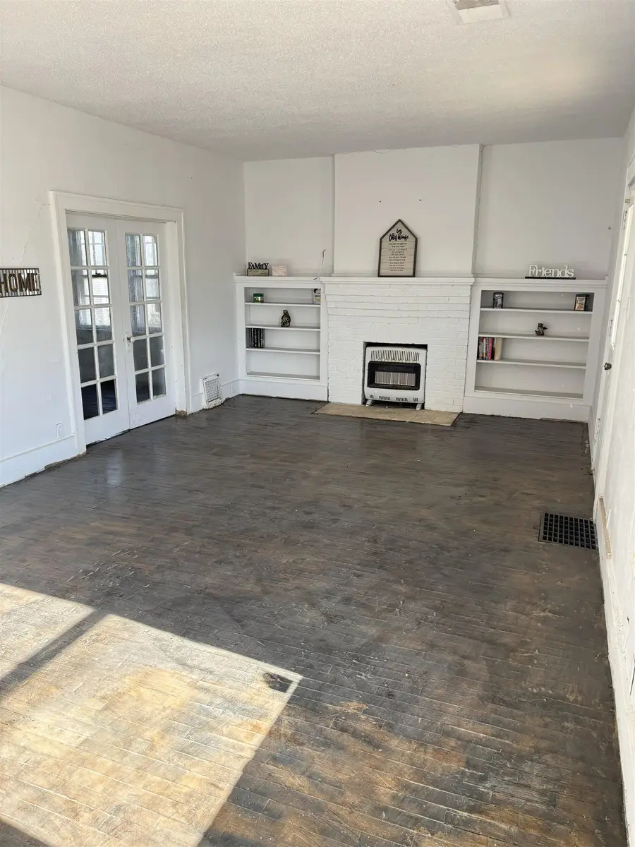 519 E Harvey Ave, Wellington, KS 67152 - Image #2