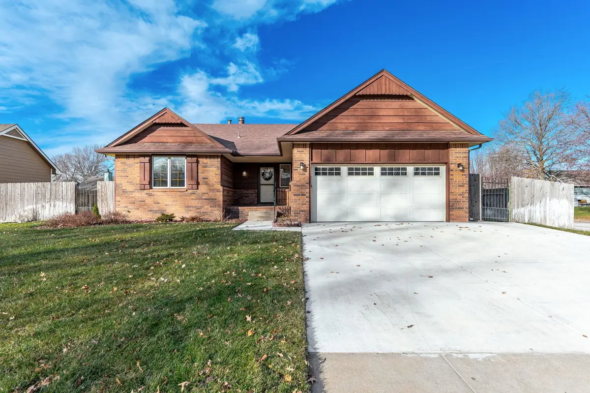 559 N Mark Allen, Wichita, KS 67212 - Image #1