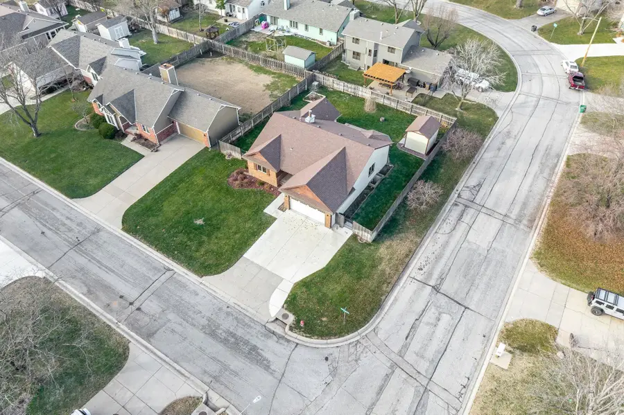 559 N Mark Allen, Wichita, KS 67212 - Image #2