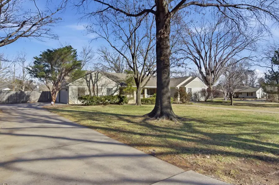 14 E English Ave, Eastborough, KS 67207 - Image #2