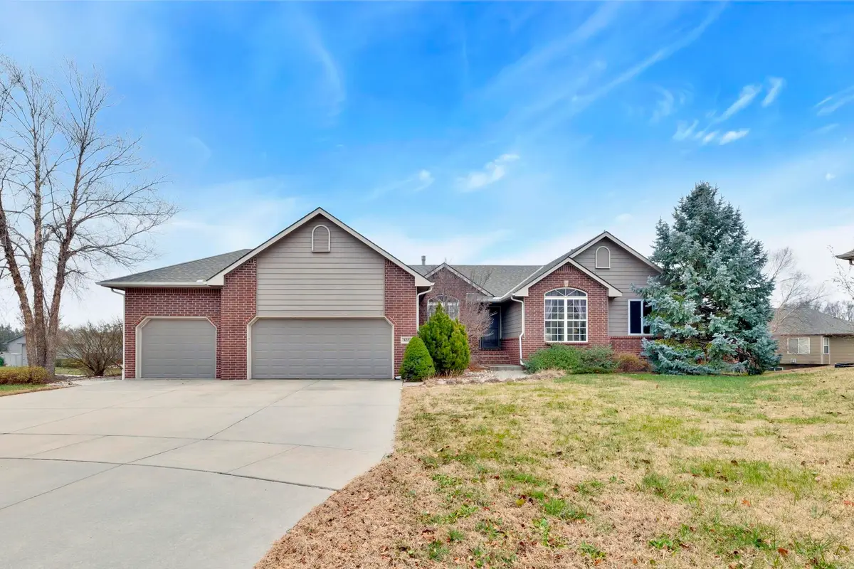 833 N Bracken Cir, Wichita, KS 67206 - Image #1