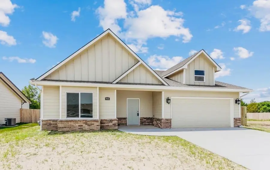 415 Sweetwater Rd, Maize, KS 67101 - Image #2