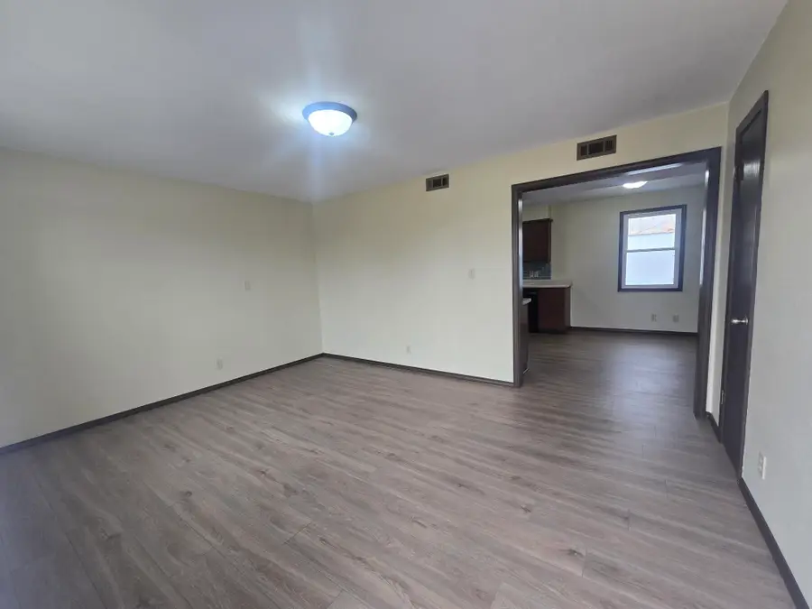 507 Alexander St, Winfield, KS 67156 - Image #2